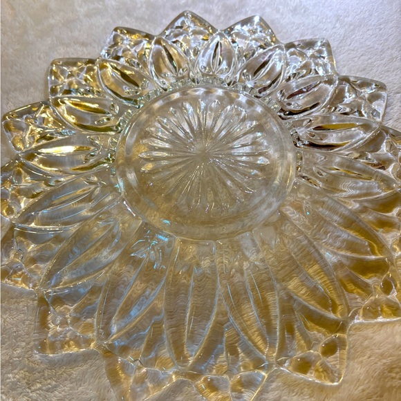 Vintage Federal Glass Serving Plate Flower Petal Design Starburst 12 inches - Picture 7 of 11